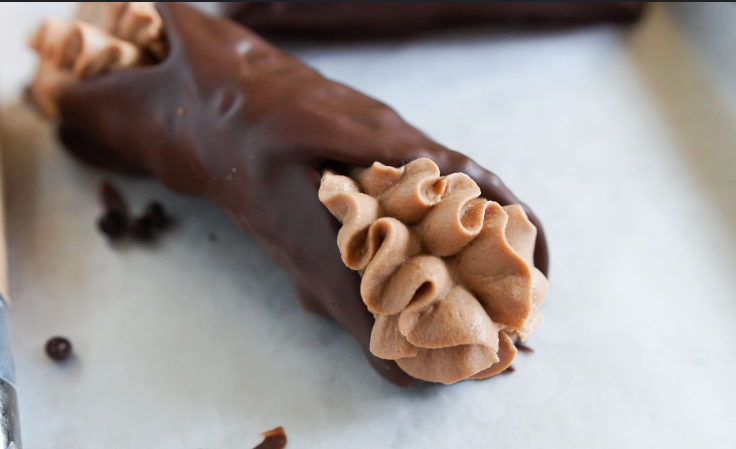 Chocolate Filled Cannoli