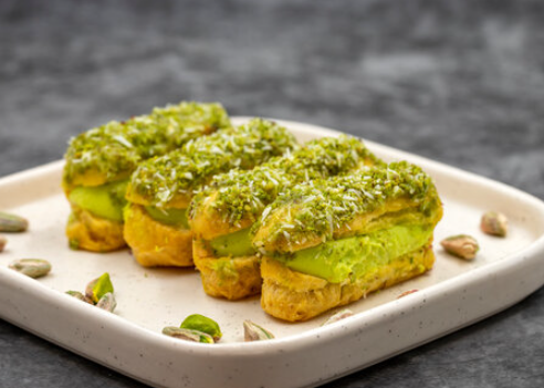 Pistachio Eclair