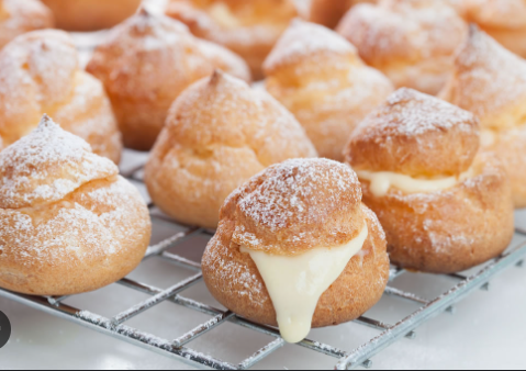 Vanilla Profiteroles